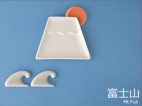 Mt Fuji sauce plates ×2